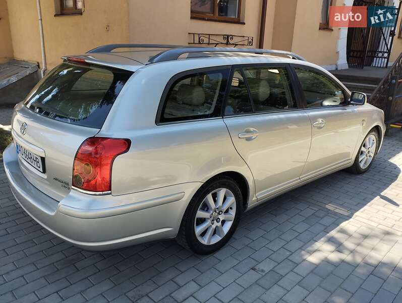 Универсал Toyota Avensis 2004 в Виноградове