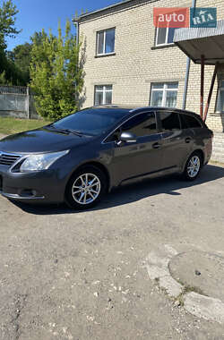 Універсал Toyota Avensis 2010 в Вінниці