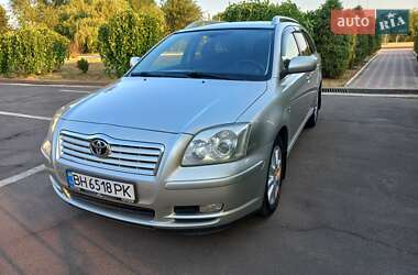 Универсал Toyota Avensis 2005 в Сарате