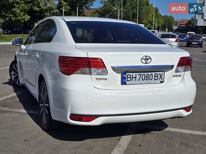 Седан Toyota Avensis 2012 в Одесі