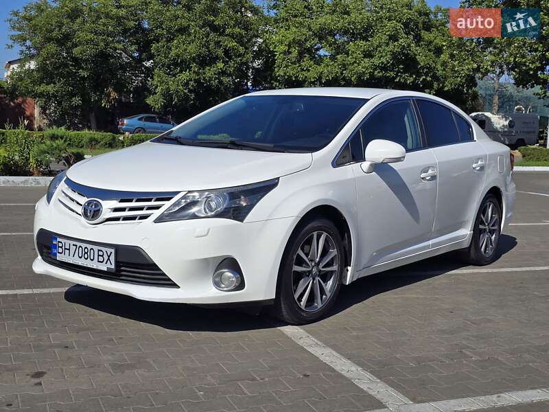 Седан Toyota Avensis 2012 в Одесі