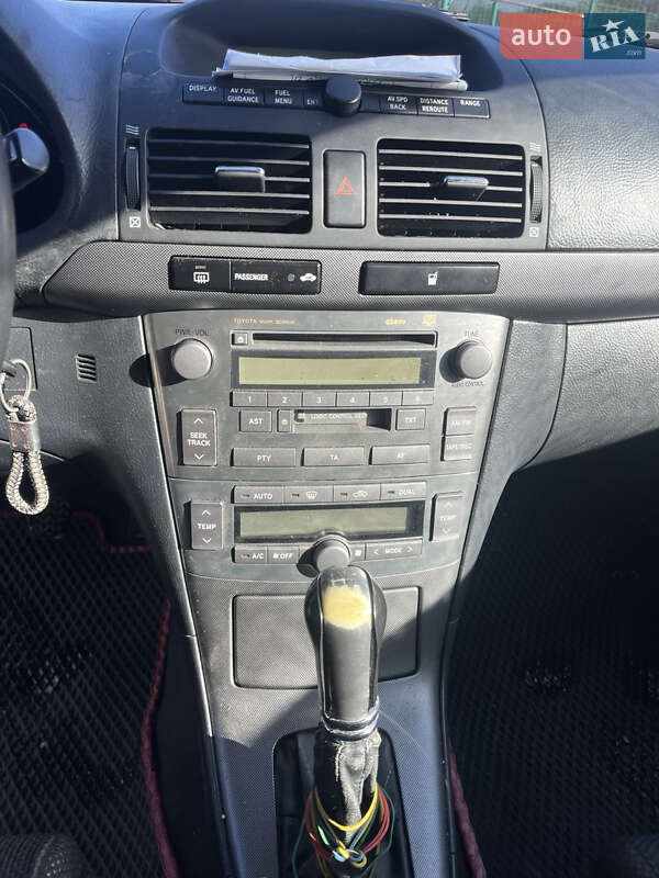 Универсал Toyota Avensis 2004 в Житомире