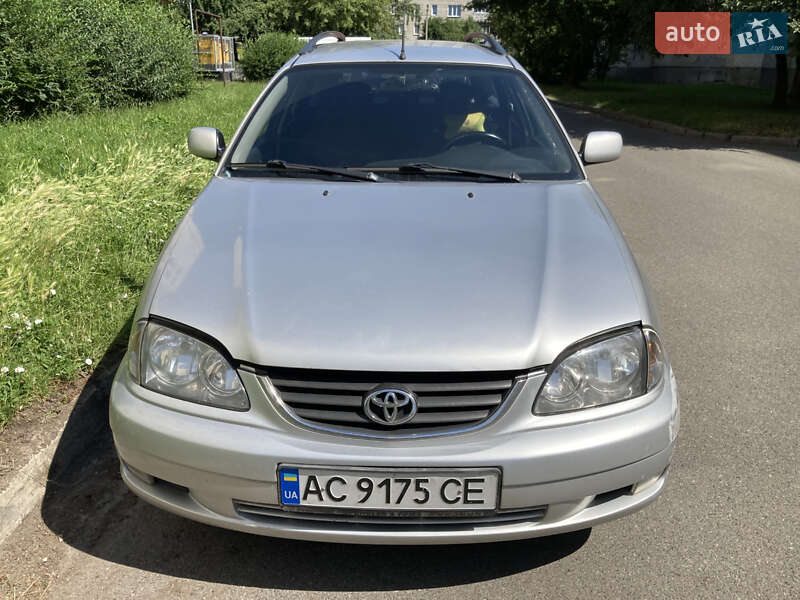 Toyota Avensis 2001