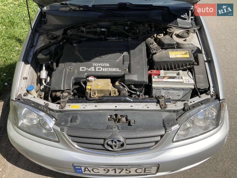 Универсал Toyota Avensis 2001 в Луцке