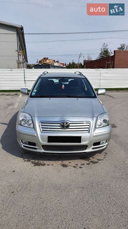 Toyota Avensis 2004