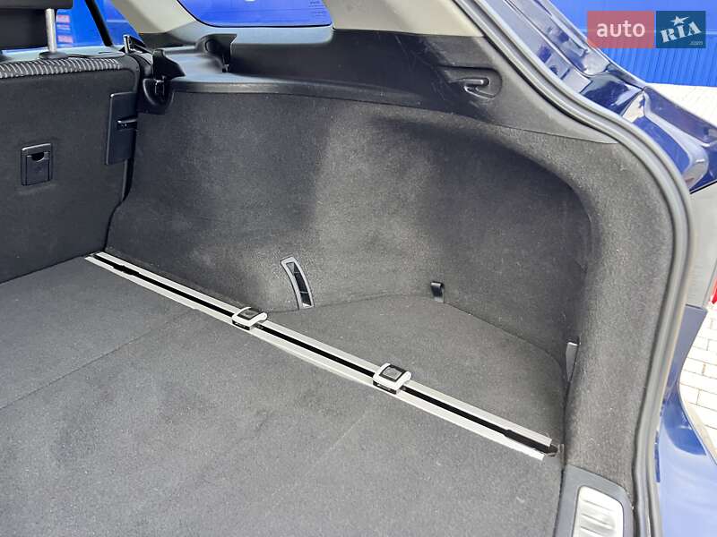 Универсал Toyota Avensis 2011 в Нововолынске