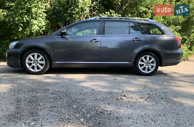 Универсал Toyota Avensis 2006 в Чернигове