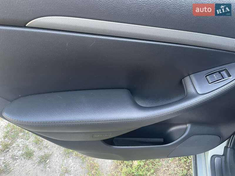 Ліфтбек Toyota Avensis 2006 в Києві