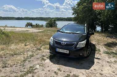 Універсал Toyota Avensis 2011 в Житомирі