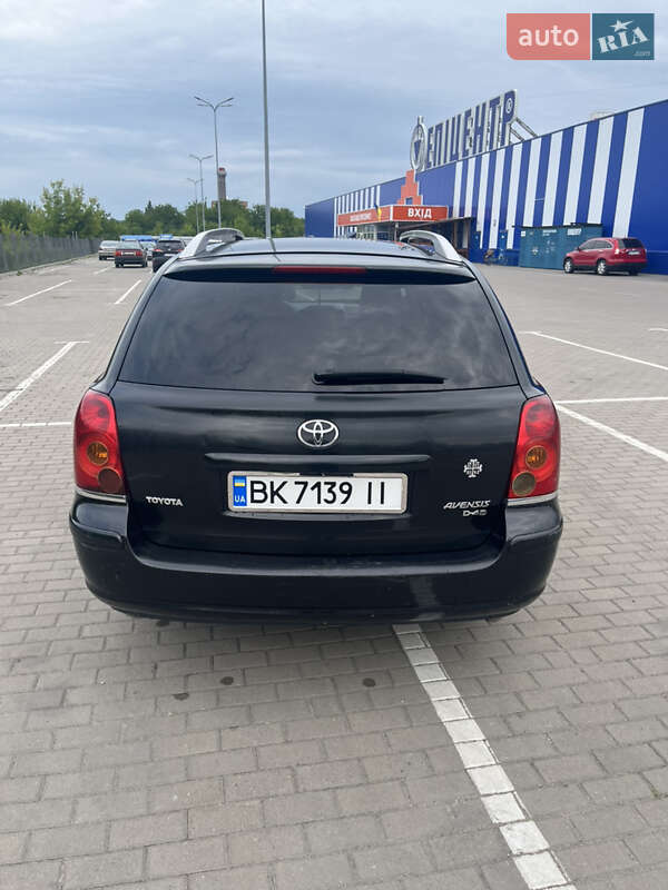 Универсал Toyota Avensis 2005 в Дубно