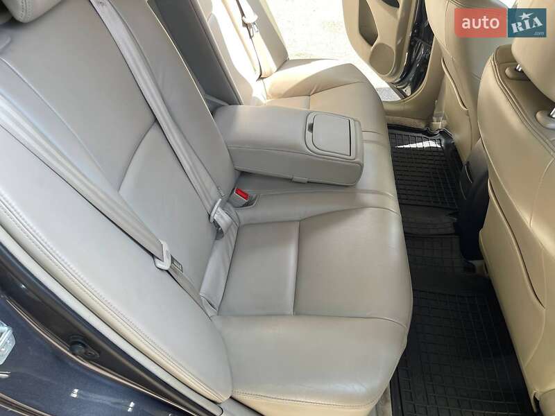 Универсал Toyota Avensis 2008 в Чернигове