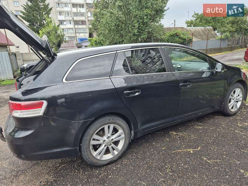 Универсал Toyota Avensis 2010 в Житомире