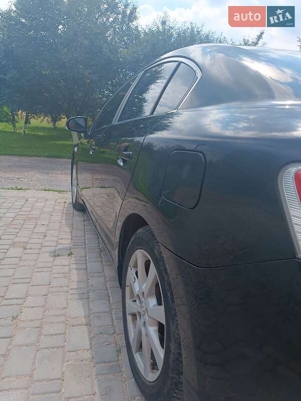 Седан Toyota Avensis 2008 в Бучаче