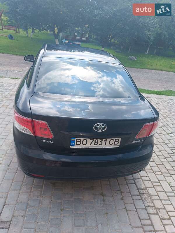 Седан Toyota Avensis 2008 в Бучаче