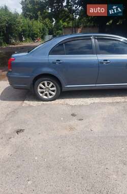 Седан Toyota Avensis 2003 в Львове