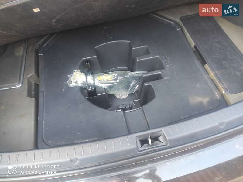 Седан Toyota Avensis 2011 в Киеве