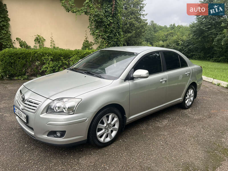 Седан Toyota Avensis 2008 в Трускавце