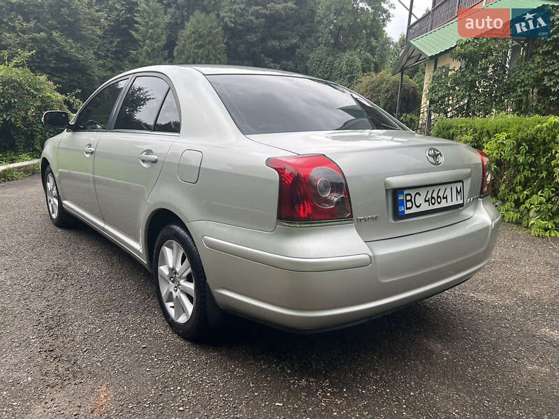 Седан Toyota Avensis 2008 в Трускавце
