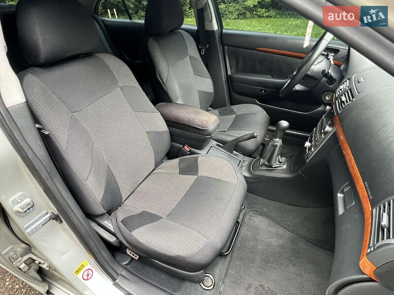 Седан Toyota Avensis 2008 в Трускавце