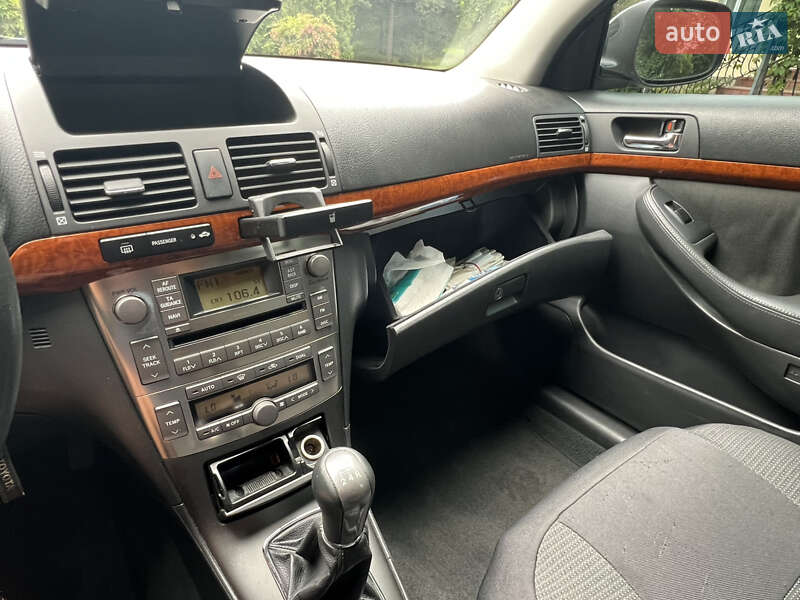 Седан Toyota Avensis 2008 в Трускавце