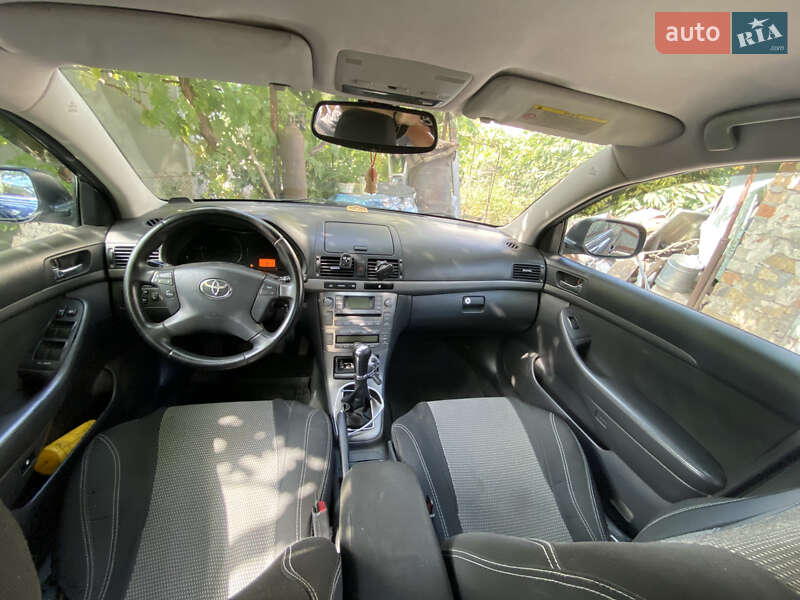 Седан Toyota Avensis 2007 в Одесі