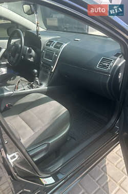 Седан Toyota Avensis 2012 в Первомайске