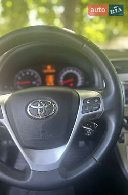 Седан Toyota Avensis 2012 в Первомайске