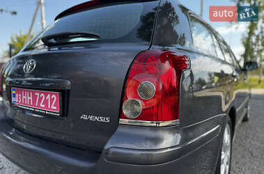 Універсал Toyota Avensis 2006 в 
