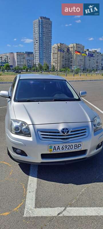 Toyota Avensis 2006