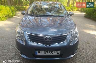 Седан Toyota Avensis 2011 в Новомосковске