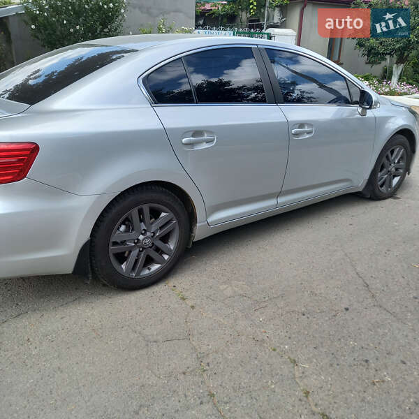 Седан Toyota Avensis 2012 в Одесі