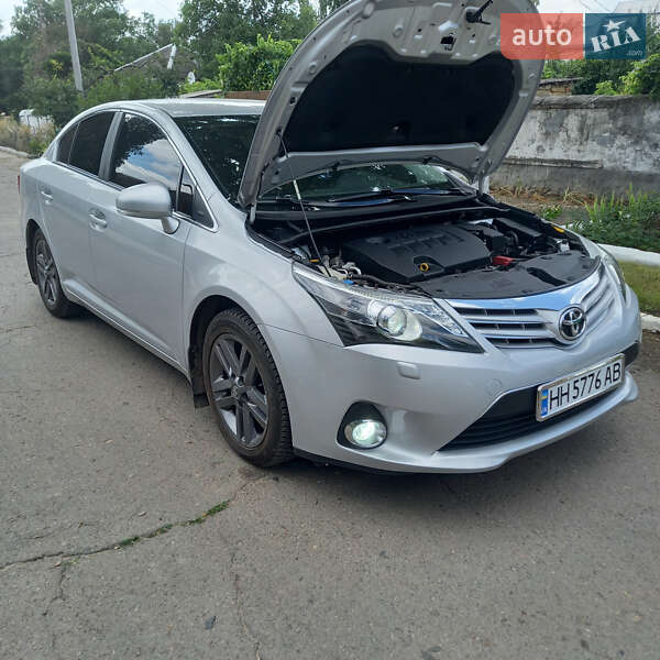 Седан Toyota Avensis 2012 в Одесі