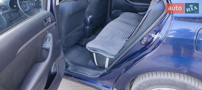 Седан Toyota Avensis 2006 в Одессе