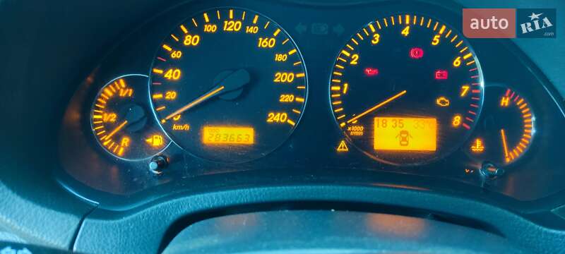 Седан Toyota Avensis 2006 в Одессе