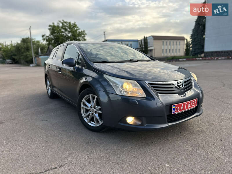 Toyota Avensis 2010