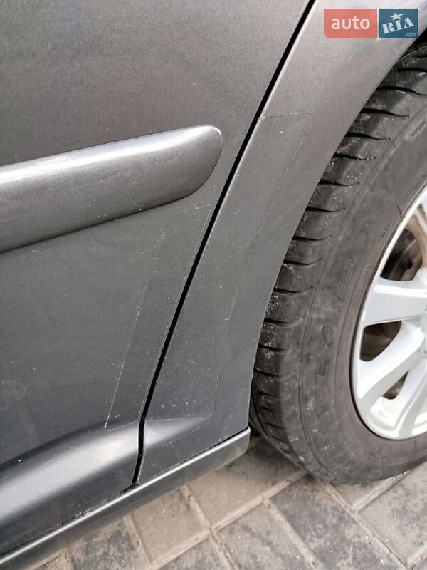 Універсал Toyota Avensis 2007 в Кореці