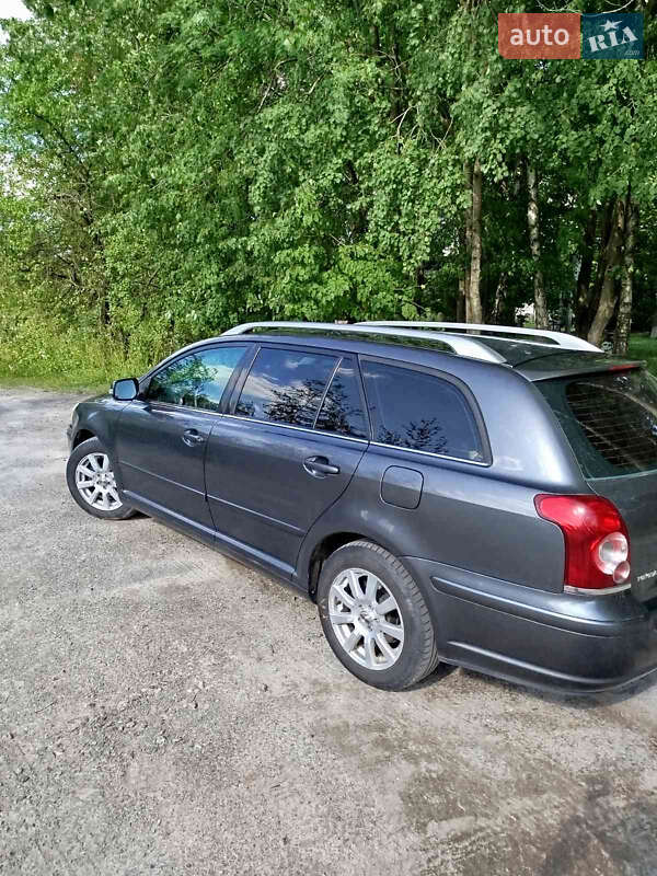 Універсал Toyota Avensis 2007 в Кореці