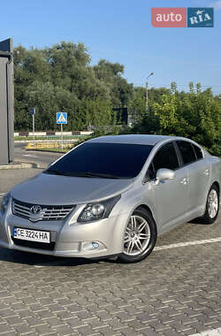 Седан Toyota Avensis 2010 в Черновцах