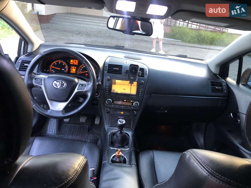 Универсал Toyota Avensis 2008 в Луцке