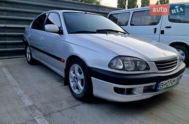 Седан Toyota Avensis 1998 в Одессе