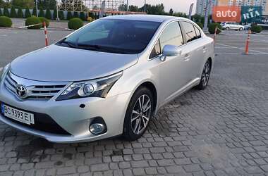 Седан Toyota Avensis 2012 в Львові