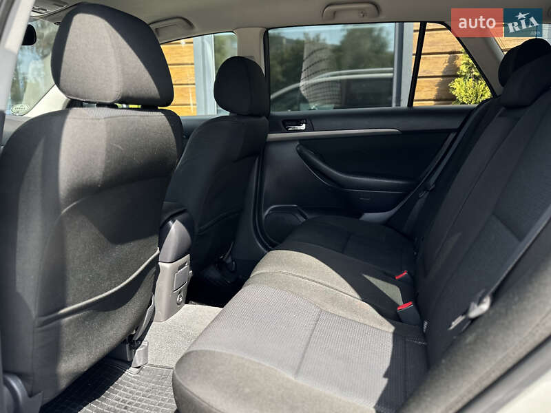 Универсал Toyota Avensis 2008 в Шептицькому