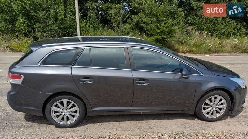 Универсал Toyota Avensis 2009 в Стрые