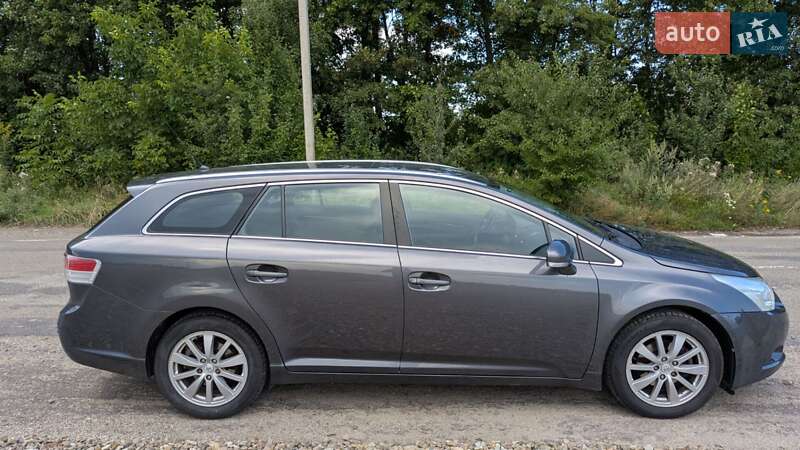 Универсал Toyota Avensis 2009 в Стрые