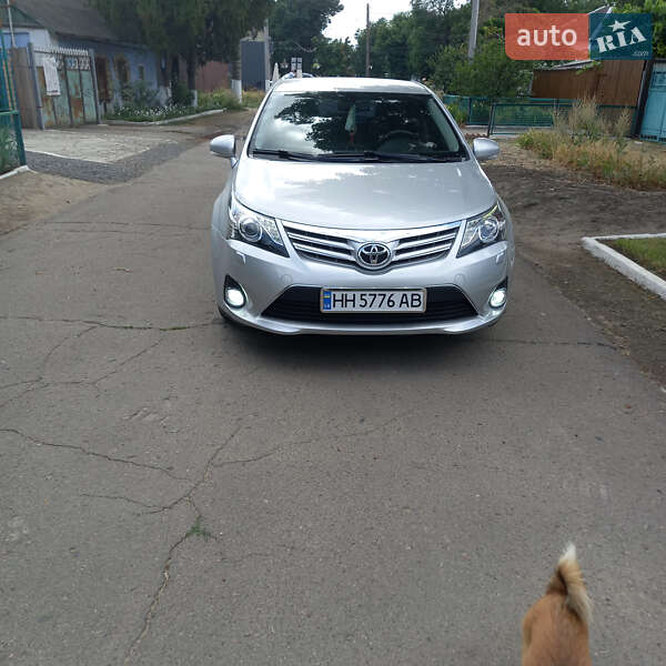 Седан Toyota Avensis 2012 в Одесі