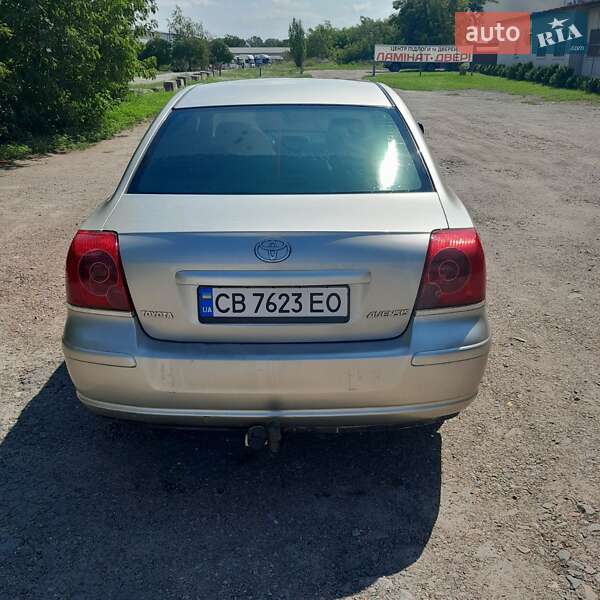 Седан Toyota Avensis 2003 в Києві