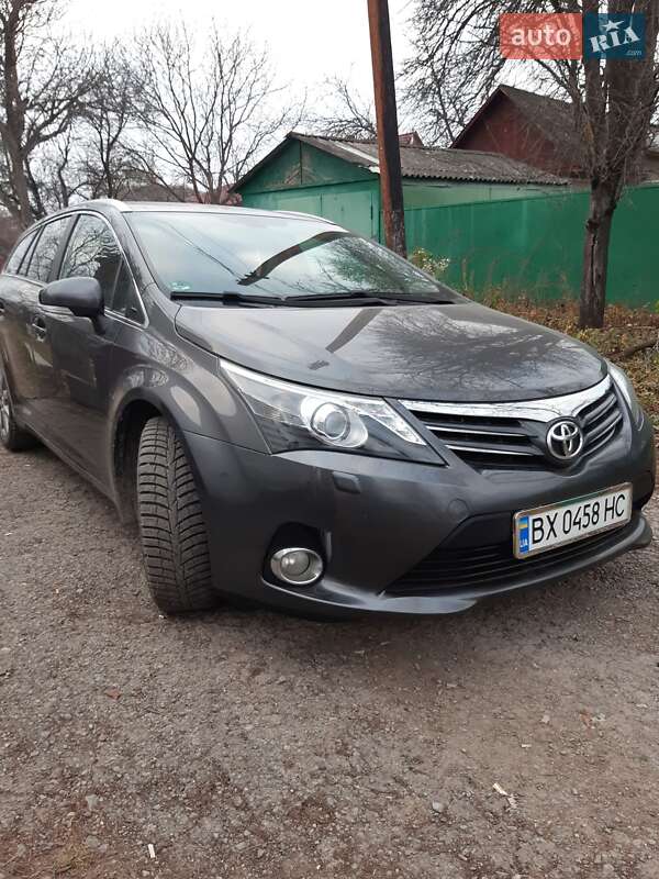 Універсал Toyota Avensis 2012 в Кам'янець-Подільському фото 7 Універсал Toyota Avensis 2012 в Кам'янець-Подільському