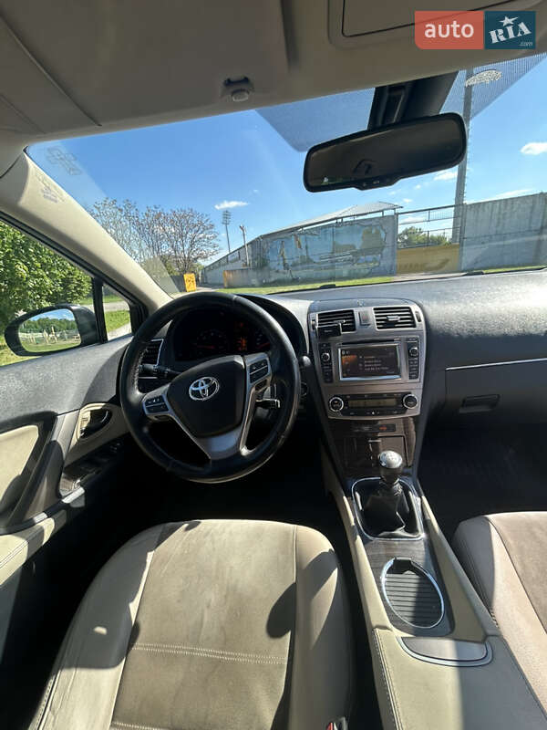 Універсал Toyota Avensis 2014 в Олександрії