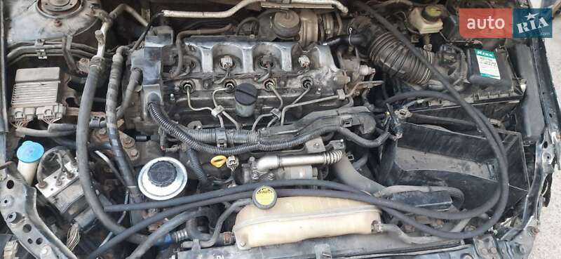 Універсал Toyota Avensis 2007 в Чернігові