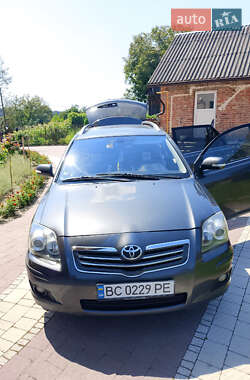 Универсал Toyota Avensis 2007 в Городке